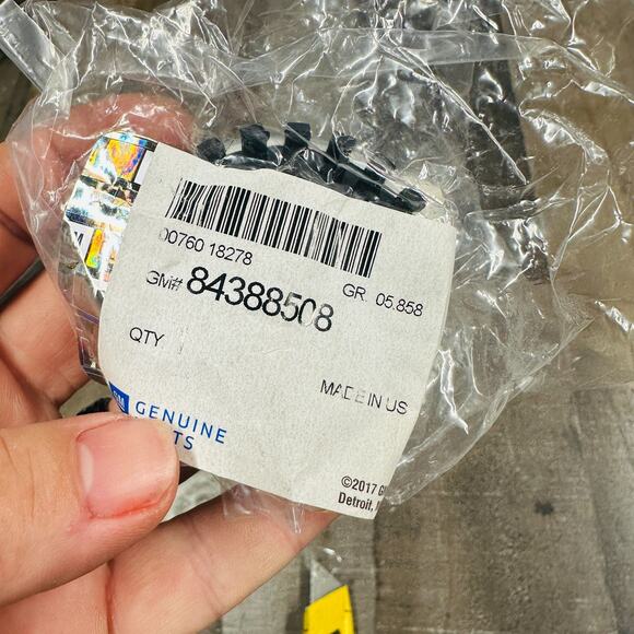 GMC Silver/Red Center Cap #84388508 set of 4 New oEM - Picture 2 of 4